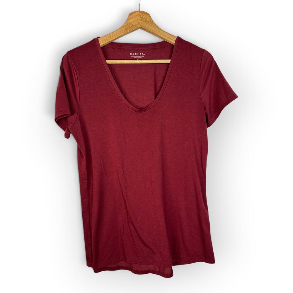Athleta Women size M Burgundy Soft Drape V Neck Tee Everyday Basic